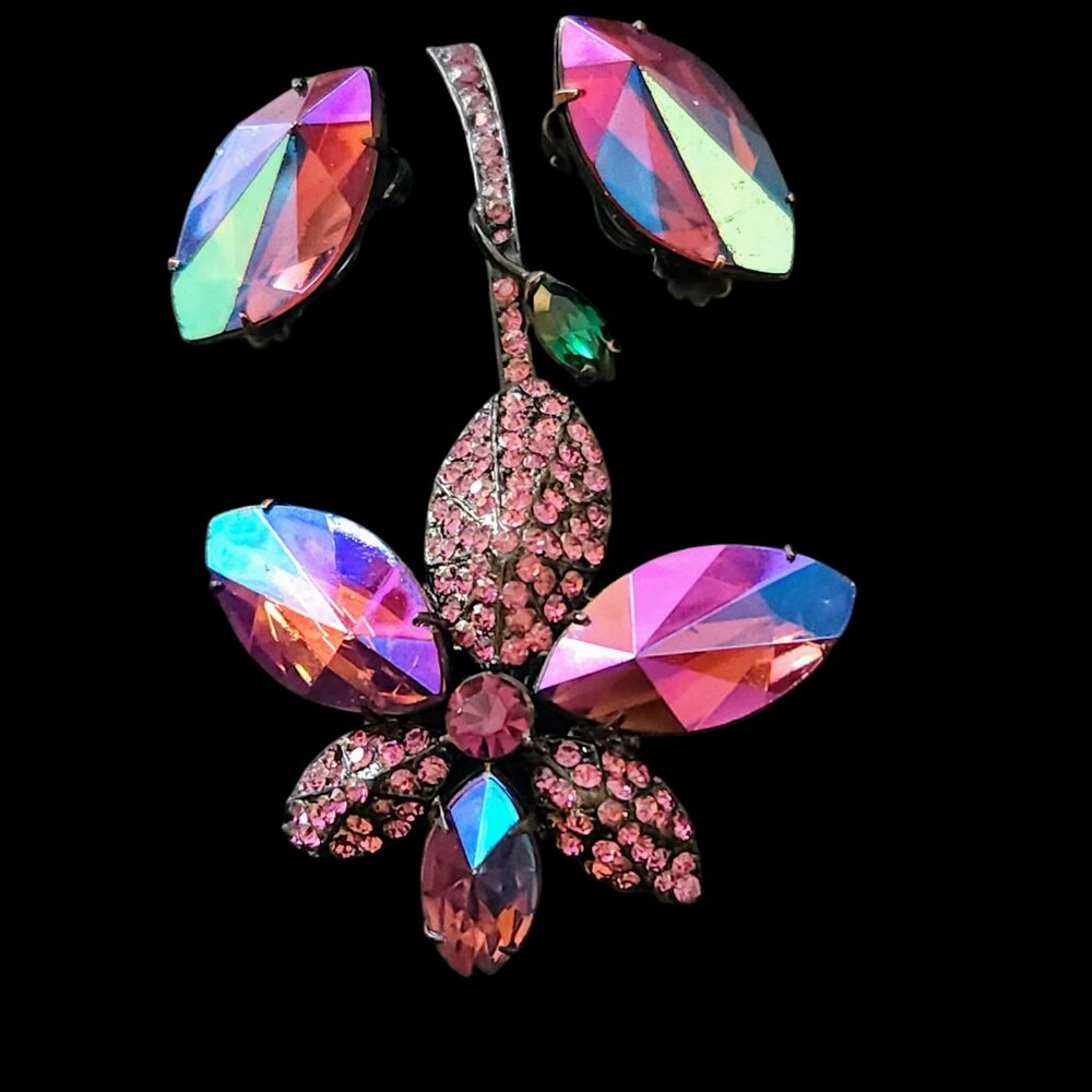 Vintage Hollycraft Rhinestone Flower Brooch & Earring Set - Picture 4 of 10
